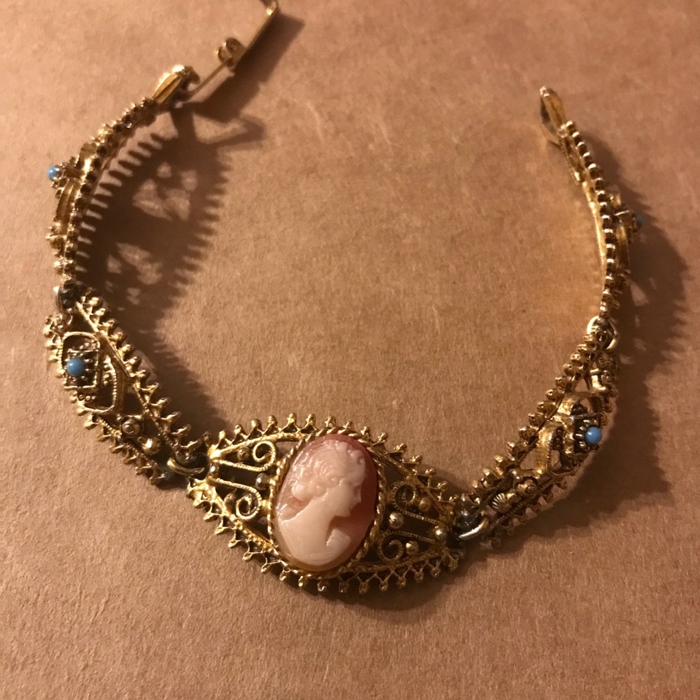 Vintage 1950s Florenza Shell Cameo And Turquoise Gold Tone Bracelet